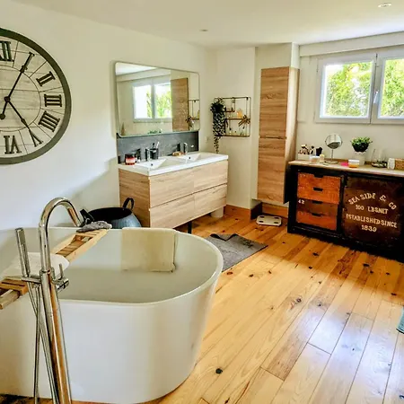 Parenthese Basque, Piscine Chauffee, 3 Chambres, Proche Biarritz, Vue Pyrenees Villa Mouguerre