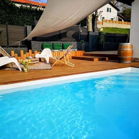 Parenthese Basque, Piscine Chauffee, Proche Ocean Mouguerre