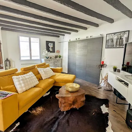 Parenthese Basque Villa